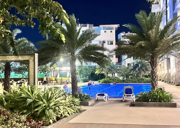 The Celandine Residences With Cities Skylines View Apartahotel Manila